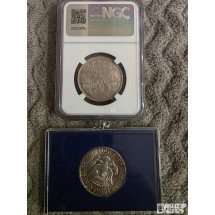 영국령 인도 루피(Rupee) 은화와 미국 케네디 하프 달러(Half Dollar) 은화